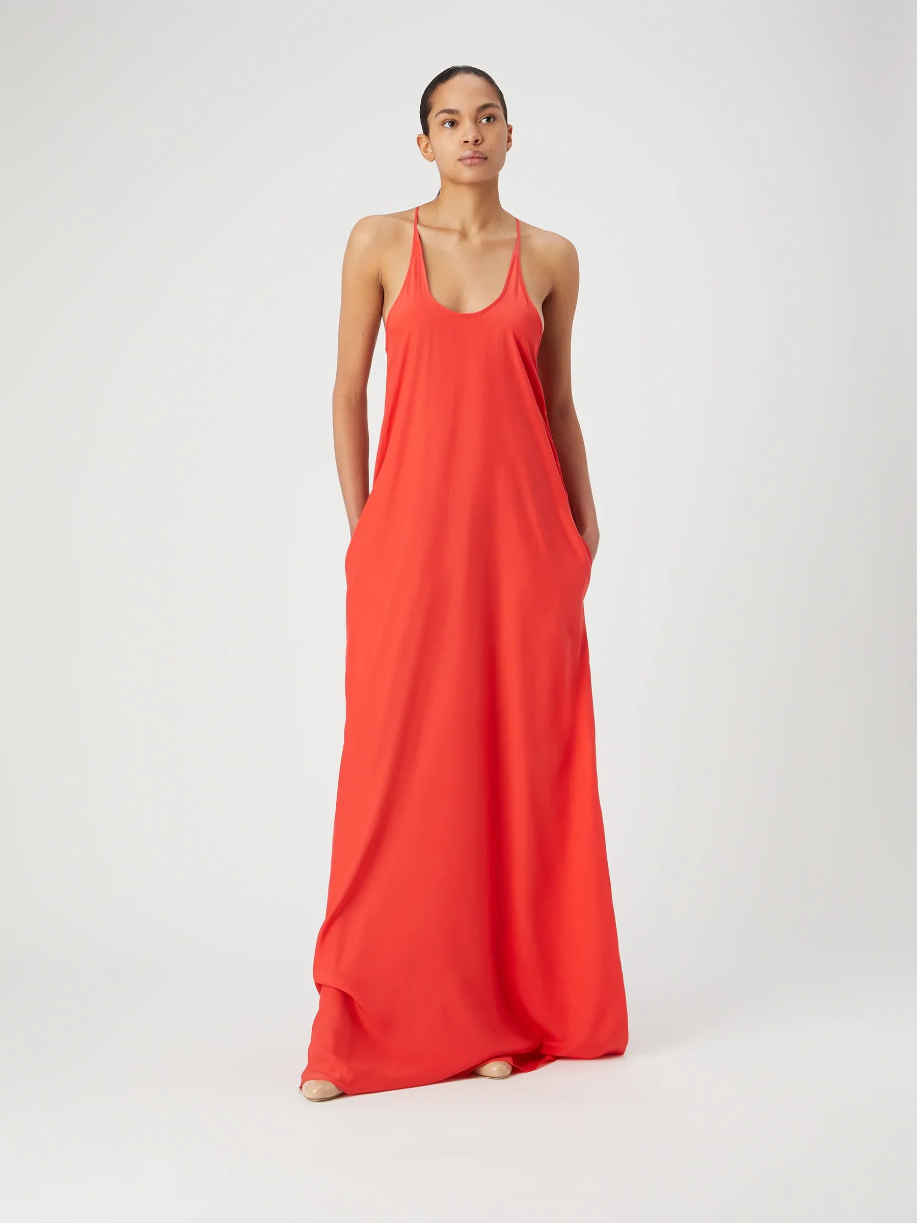 Kanra Hibiscus Silk Maxi Dress | GAUGE81 GAUGE81 Kanra Hibiscus Silk Maxi Dress | GAUGE81 GAUGE81